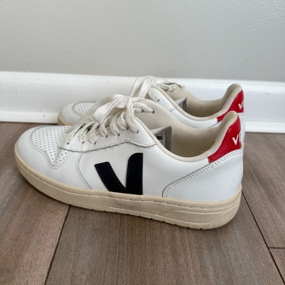 Veja V-10 low top sneaker white size 38 US 7 - Picture 2 of 8